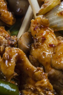 bir plaka etler arka plan üzerinde birim izole hizmet