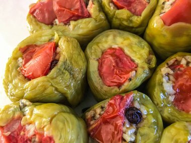 Biber dolması birim izole arka plan