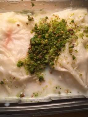 fındık arka plan ünitesi ile doldurulmuş pirinç gofret izole