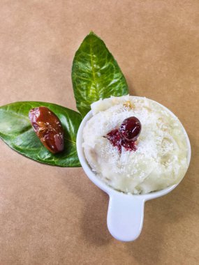 fındık arka plan ünitesi ile doldurulmuş pirinç gofret izole