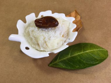 fındık arka plan ünitesi ile doldurulmuş pirinç gofret izole