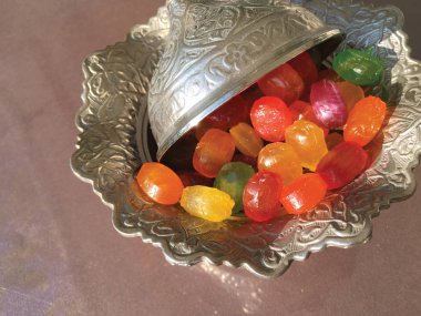 bayram şekeri izole