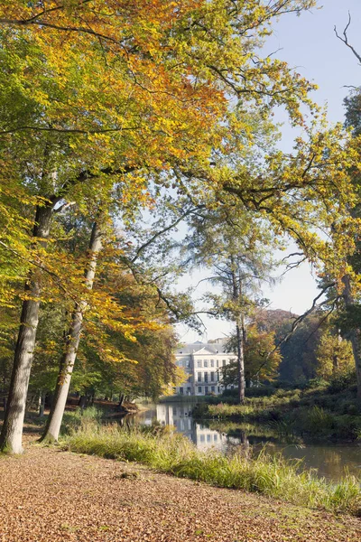 Mansión broekhuizen cerca de leersum en la provincia de utrecht en el — Foto de Stock