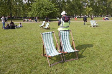 şezlonglar Londra'daki st james's Park'a Kiralık