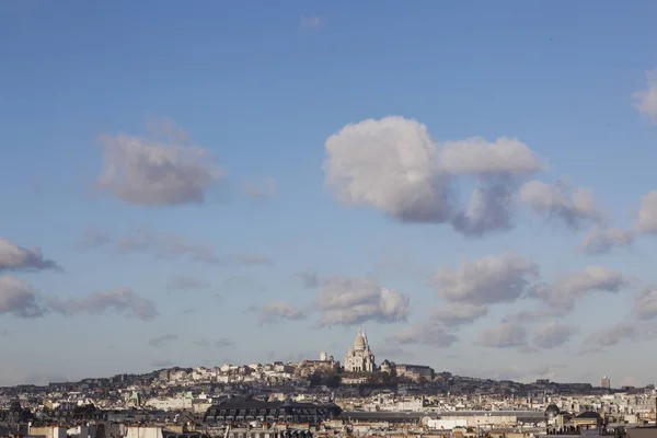 Montmartre e sacre coeur visti dalla costruzione del centro pompidou — Foto Stock