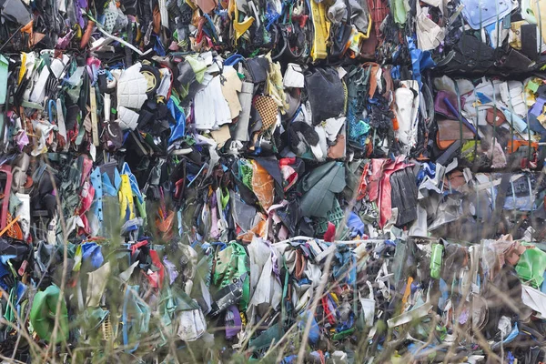 Tas de déchets plastiques sur le site de recyclage aux Pays-Bas — Photo