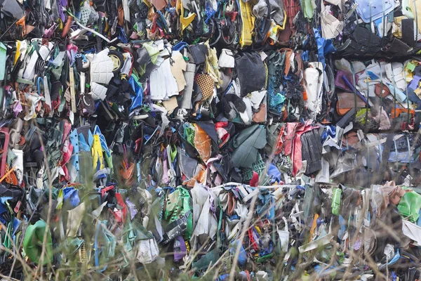 yığın plastik atık Hollanda'da sitenin geri dönüşüm