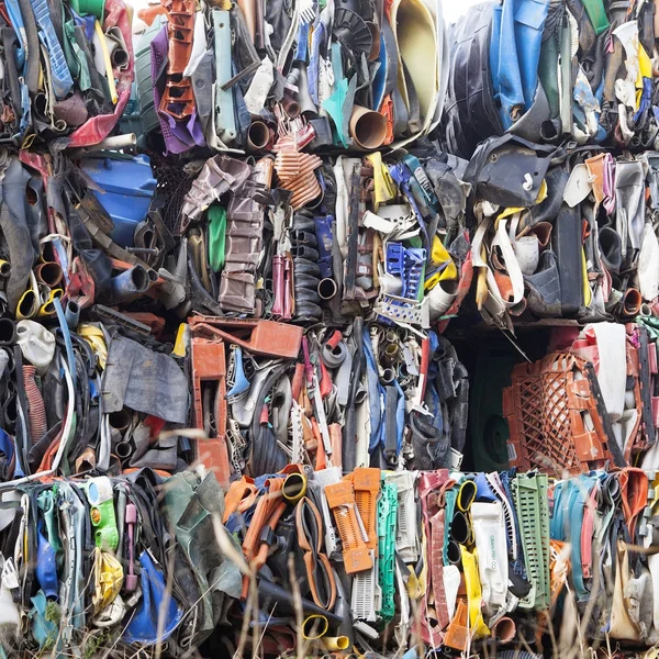 Heap van plastic afval voor recycling van de site van Nederland — Stockfoto