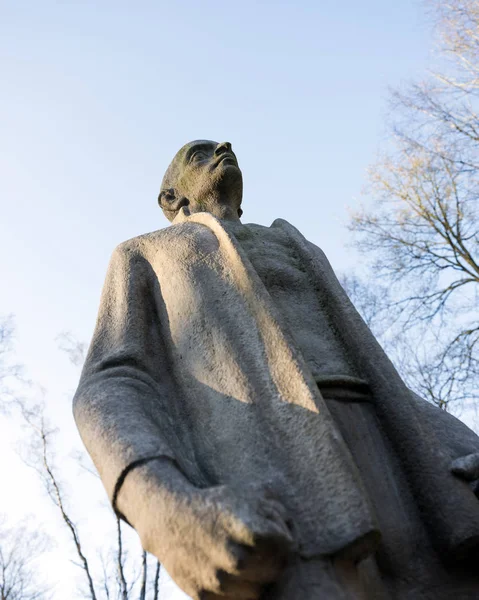 Statue of stone man at camp amersfoort in the netherlands — Stock Photo, Image