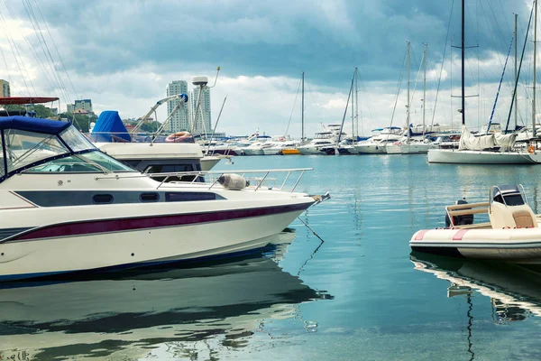 Schöne Marina Mit Yachten — Stockfoto