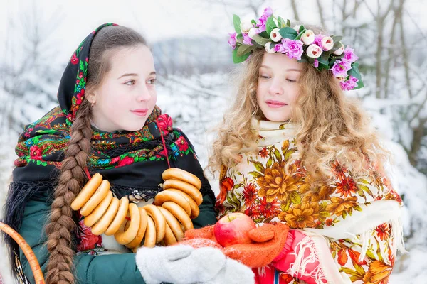 Girls Russian National Clothes Winter Landscape — Stock Photo, Image