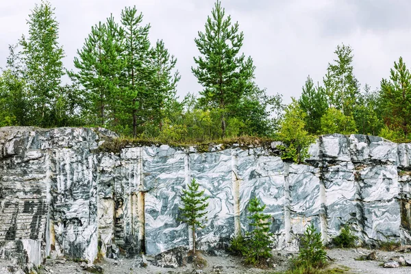 Cantera de mármol Ruskeala, un hermoso paisaje — Foto de Stock