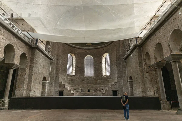 Interior de la iglesia medieval de Santa Irina en Estambul . — Foto de Stock