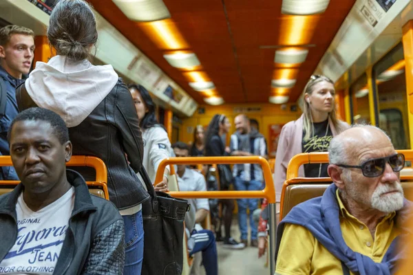 Marsella Francia 2019 Gente Viaja Metro — Foto de Stock