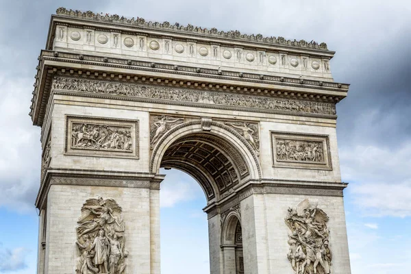 Arc Triomphe Paris Vor Dem Hintergrund Eines Strahlend Blauen Himmels — Stockfoto