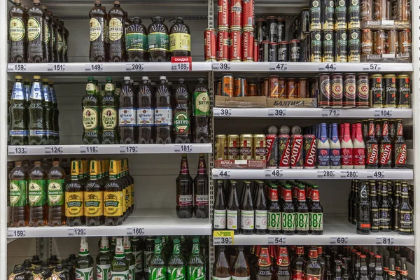 Mosca Russia 2020 Righe Alcolici Vario Tipo Supermercato Colori Multipli — Foto Stock