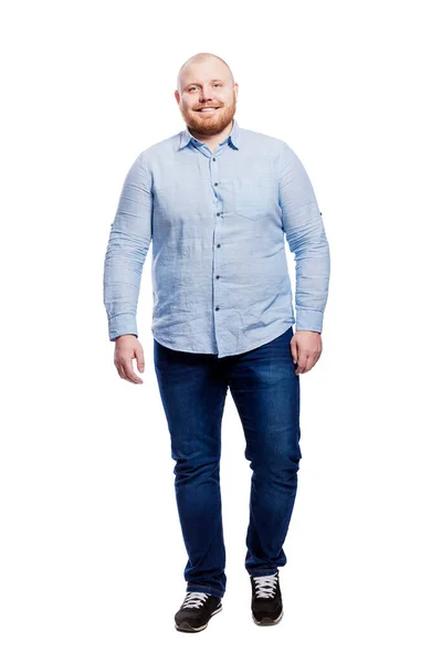Gülümseyen Kızıl Saçlı Sakallı Şişman Adam Vücut Pozitif Tam Yükseklik — Stok fotoğraf
