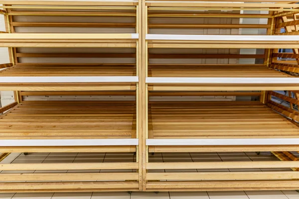 Prázdné Dřevěné Pulty Chleba Supermarketu Přední Pohled Mezera Pro Text — Stock fotografie