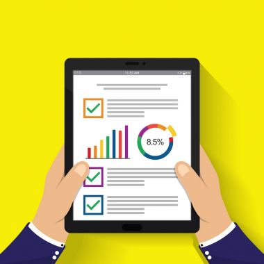 el tutma tablet. işadamı finansal analiz raporunu okuyun 