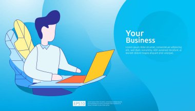 İş yerindeki masa başında dizüstü bilgisayarda çalışan bir iş adamı. Uzak çalışma ya da erkek karakter ile serbest çalışma konsepti. Düz biçimli vektör illüstrasyonu.