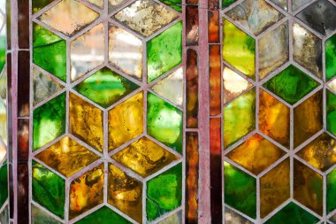 Kirli vintage stainglass