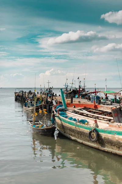 Küstenblick von Fischerbooten — Stockfoto