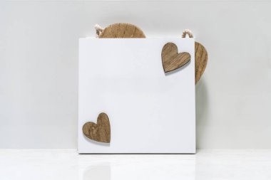 Beyaz ahşap kare tahta