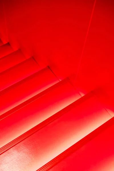 Escalera roja moderna abstracta —  Fotos de Stock