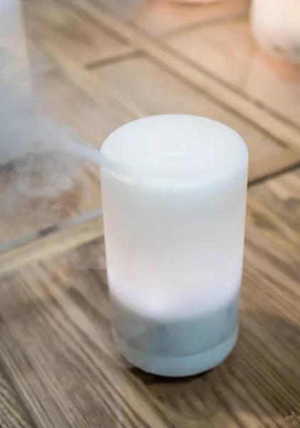 Elektrischer Aromaöldiffusor — Stockfoto