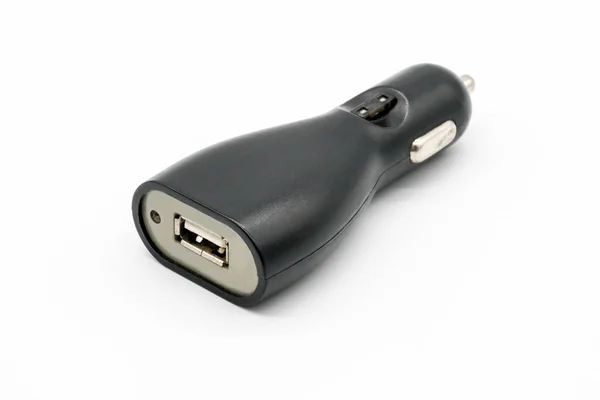 Chargeur de voiture périphérique électronique USB noir isolé sur blanc — Photo