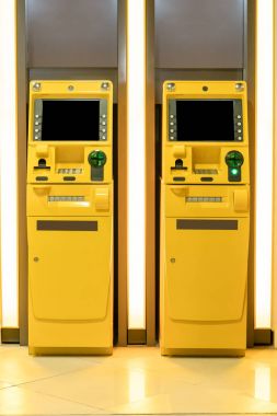 ATM makineleri. Station otomatik makineler.