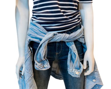 Çizgili tişört sıkı blue jean ve manne ceket ile desen