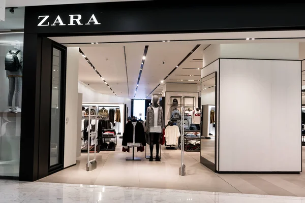 Loja de Zara em Emquatier, Bangkok, Tailândia, 3 de setembro de 2017 — Fotografia de Stock