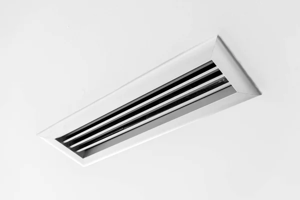 Air ventilator, metall slat ram på vit — Stockfoto