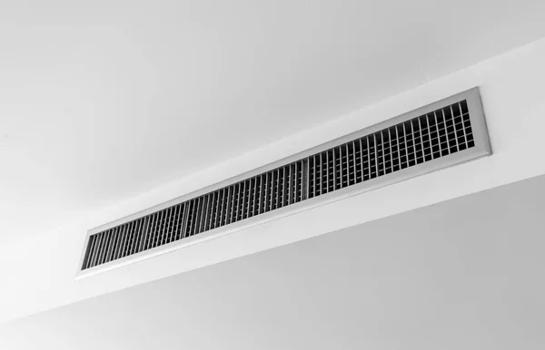 Levegő ventilátor, fém léc keret fehér — Stock Fotó