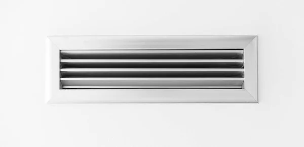 Air ventilator, metall slat ram på vit — Stockfoto