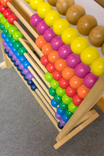 Colorido de ábaco de madera, enfoque selectivo . — Foto de Stock