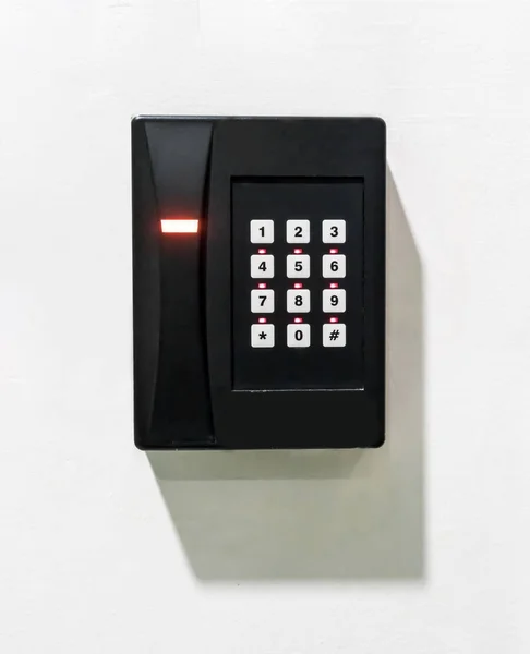 Un teclado numérico, Numpad, con luces led rojas para el personal get-in i — Foto de Stock