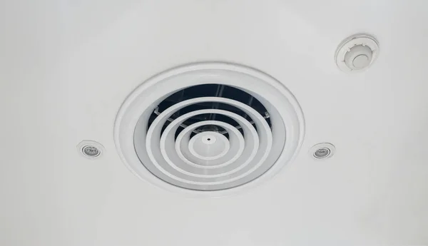 Ventilador de aire, marco de metal Circle en blanco —  Fotos de Stock