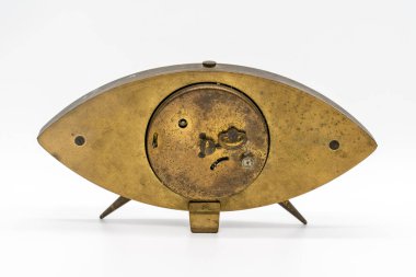 Vintage seyretmek, çalar saat beyaz arka plan üzerinde izole 