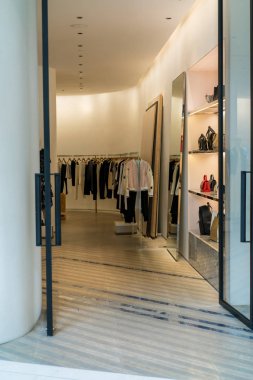 3.1 Phillip liu dükkanında Emquartier Tayland, 3 Şubat 2018: lüks ve şık marka Vitrini. Casual kadın garnitür telleri ve çanta vitrin için amiral gemisi mağaza ana giriş.