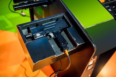 Makineli tüfek shootting oyun alışveriş merkezi için.