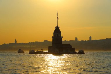 Gün batımında Kız Kulesi