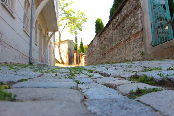 Taş yol ve tarihsel sokak.