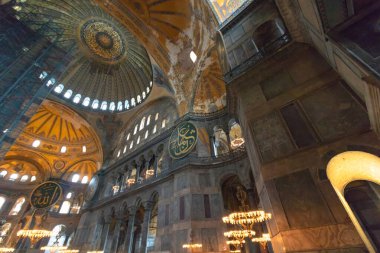 Ayasofya 'nın İstanbul' daki iç kesimi. Ramazan, iftar, kandil, kadir gecesi (laylat al-qadr), İslami yeni yıl, Kurban Bayramı arkaplan fotoğrafı.