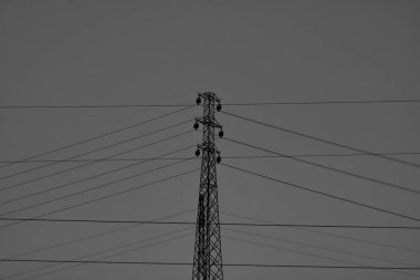 yüksek voltaj kulesi, elektrik direği