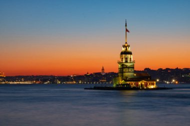 İstanbul 'da Sunset' te Bakirenin Kulesi