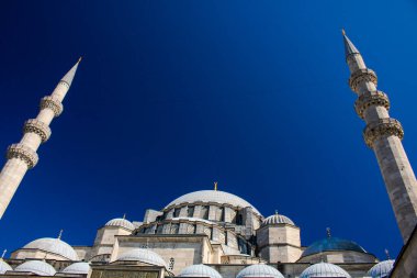 İstanbul 'daki Süleyman Camii' nin Kubbeleri ve Minareleri
