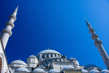 İstanbul 'daki Süleyman Camii' nin Kubbeleri ve Minareleri