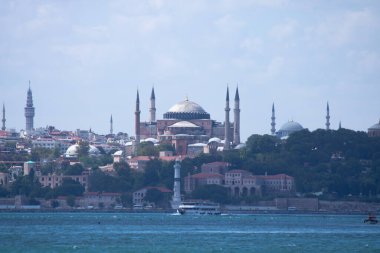 Ayasofya ve Bulutlu Gök. Ramazan, iftar, kandil, kadir gecesi (laylat al-qadr), İslami yeni yıl, Kurban Bayramı arkaplan fotoğrafı.